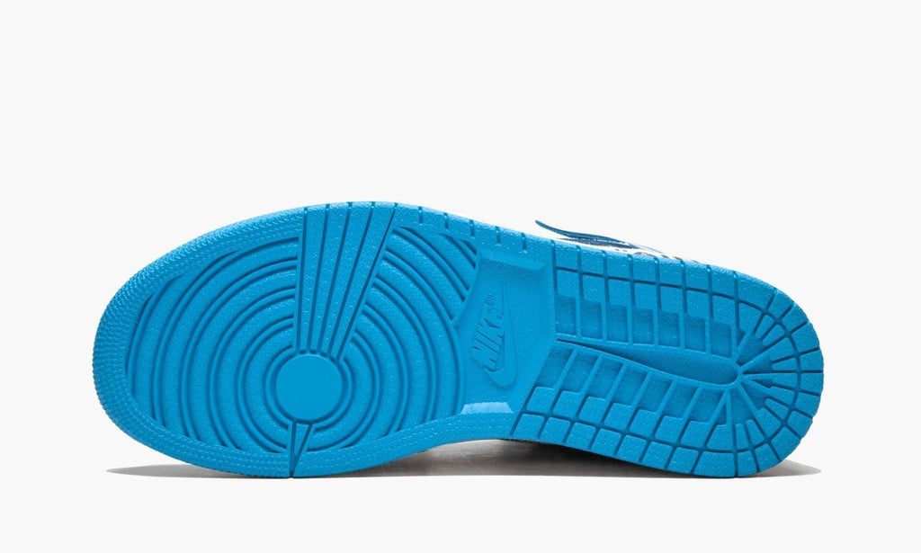 Air Jordan 1 Retro High "Off-White - UNC" Sneakers